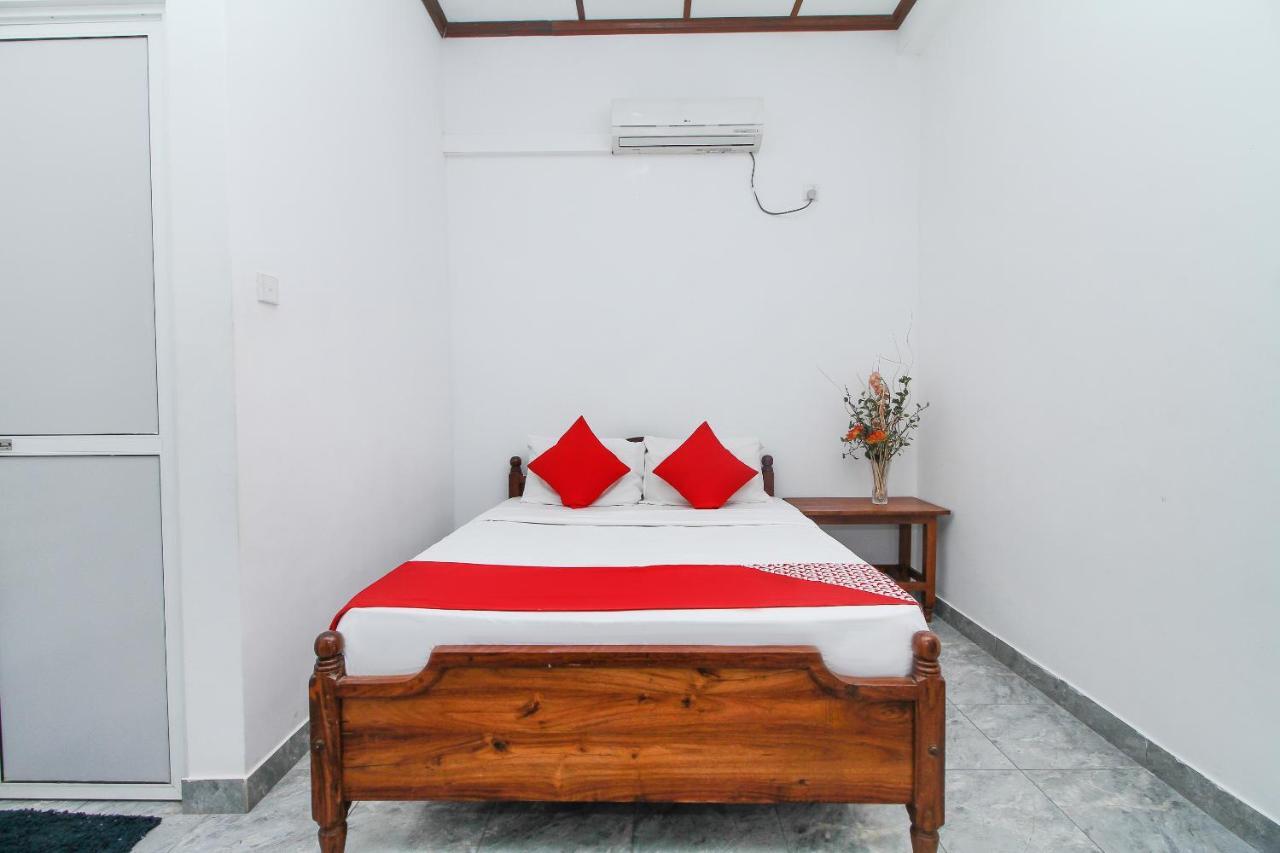 Leo'S Home Stay Dehiwala-Mount Lavinia Ngoại thất bức ảnh