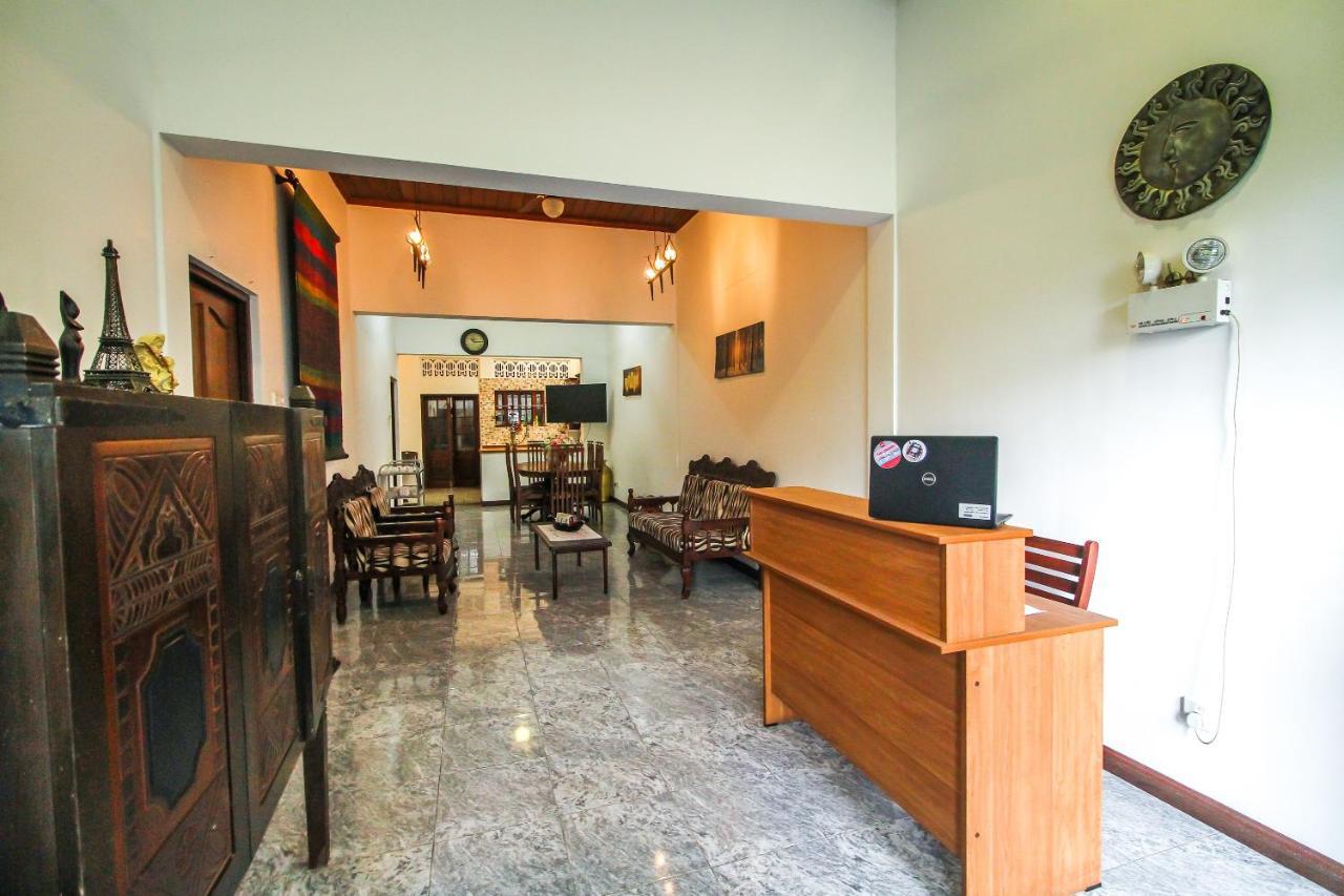 Leo'S Home Stay Dehiwala-Mount Lavinia Ngoại thất bức ảnh